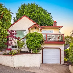 Holiday home Sunrise On Lake Washington Seattle